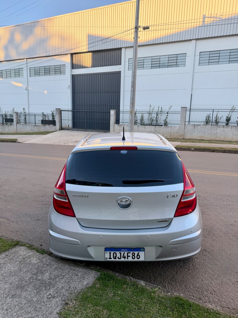 I30 2.0 MPFI GLS 16V GASOLINA 4P MANUAL - 2011 - CAXIAS DO SUL