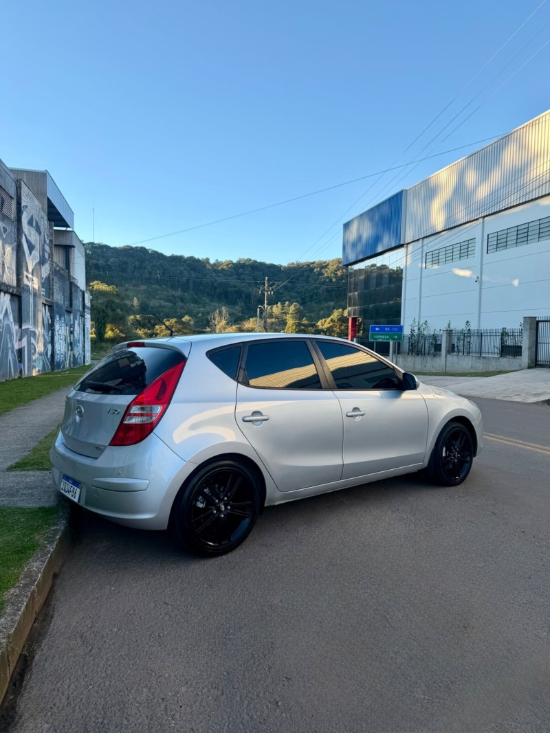 I30 2.0 MPFI GLS 16V GASOLINA 4P MANUAL - 2011 - CAXIAS DO SUL