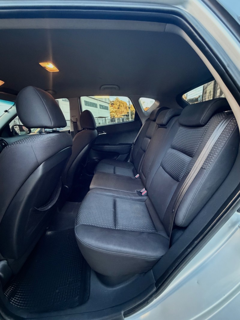 I30 2.0 MPFI GLS 16V GASOLINA 4P MANUAL - 2011 - CAXIAS DO SUL