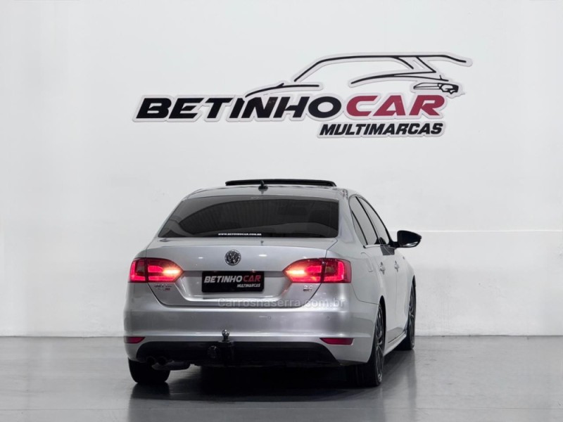 JETTA  - 2011 - ESTâNCIA VELHA