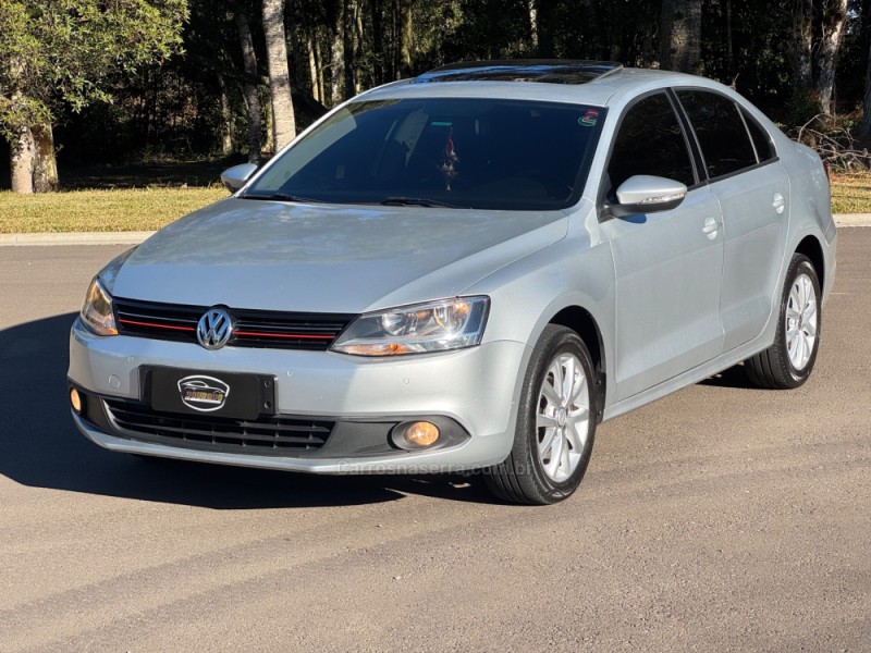 JETTA 2.0 COMFORTLINE FLEX 4P TIPTRONIC - 2011 - GRAMADO