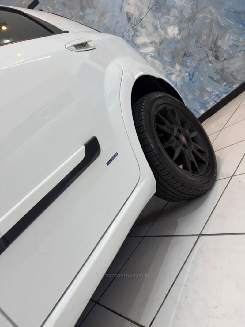 PUNTO 1.6 ESSENCE 16V FLEX 4P AUTOMATIZADO - 2012 - CAXIAS DO SUL