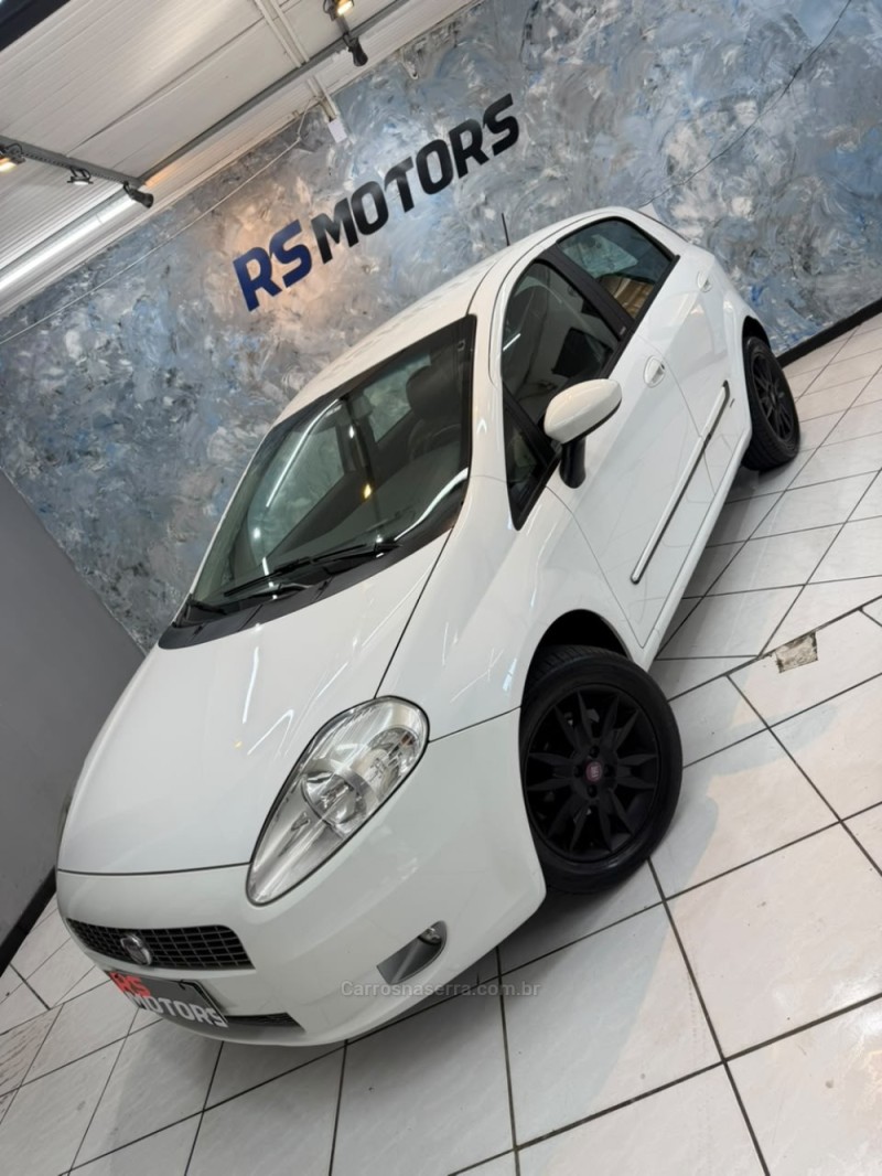 PUNTO 1.6 ESSENCE 16V FLEX 4P AUTOMATIZADO - 2012 - CAXIAS DO SUL