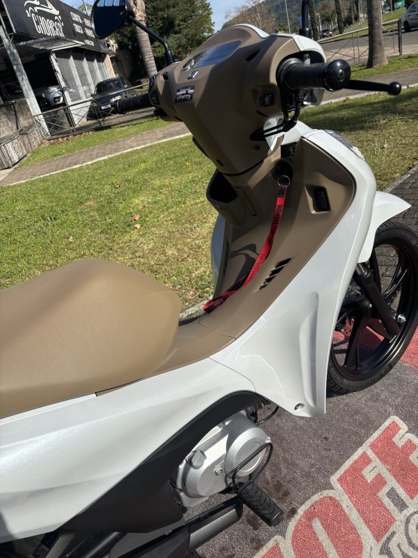 BIZ 125 EX - 2025 - FELIZ