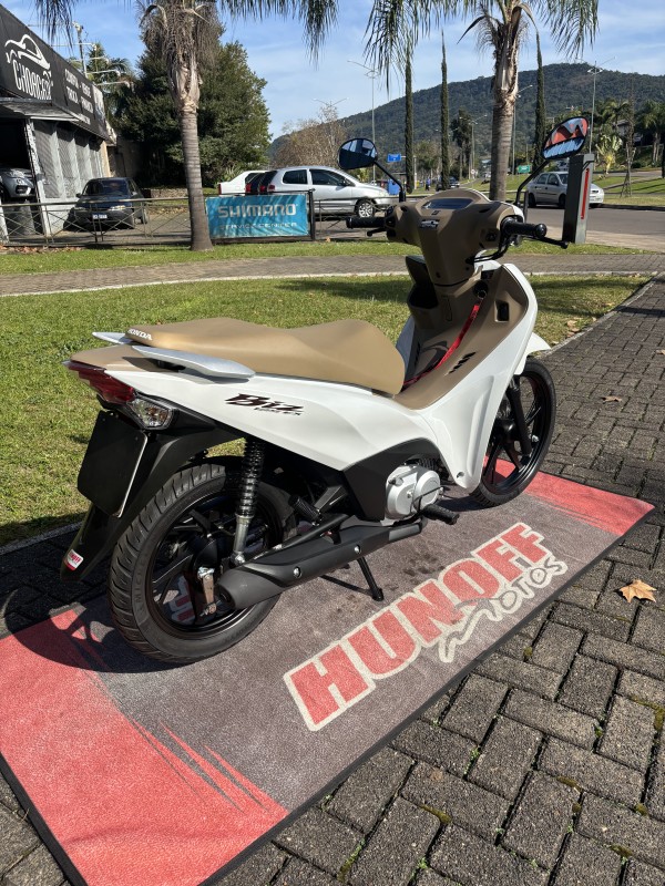 BIZ 125 EX - 2025 - FELIZ