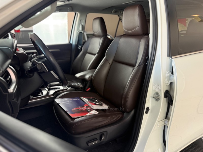 HILUX SW4 2.8 SRX 4X4 7 LUGARES 16V TURBO INTERCOOLER DIESEL 4P AUTOMÁTICO - 2020 - GUAPORé