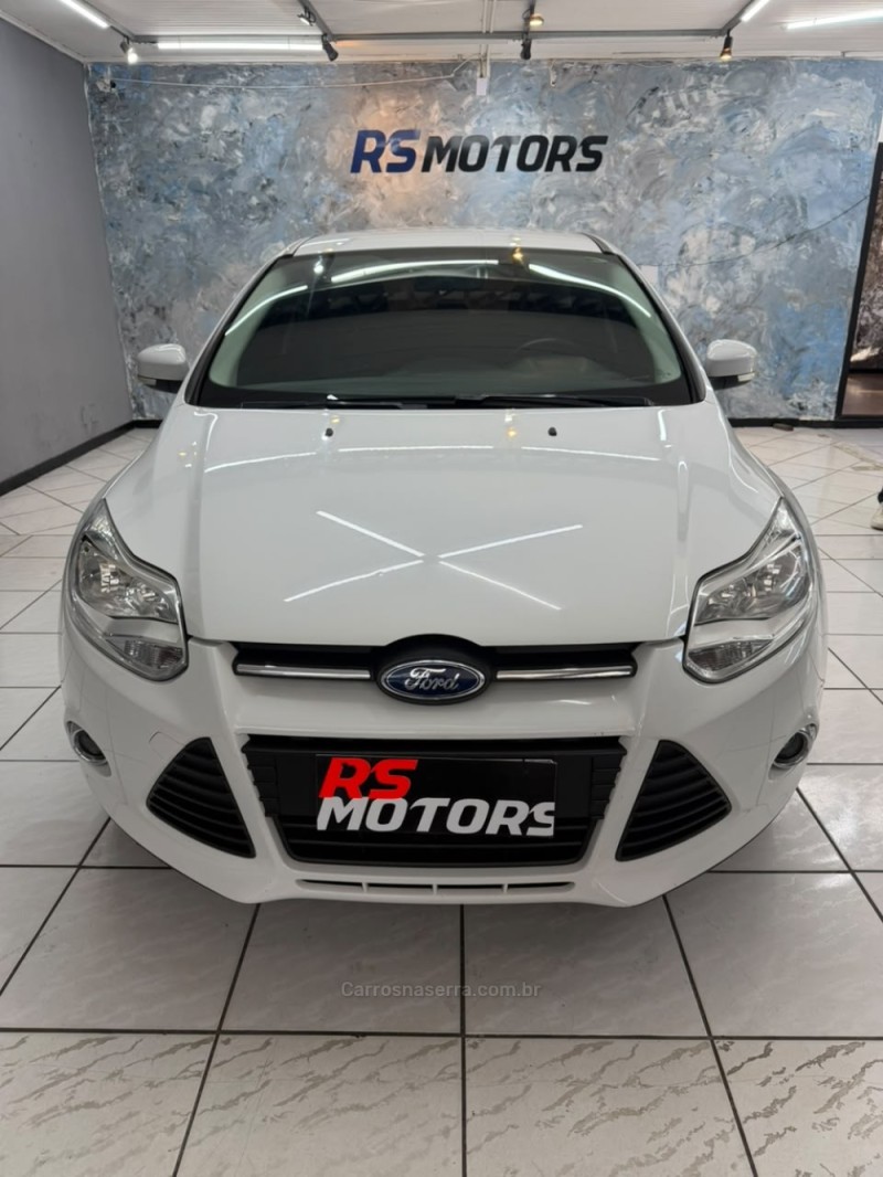 FOCUS 2.0 SE HATCH 16V FLEX 4P AUTO - 2015 - CAXIAS DO SUL