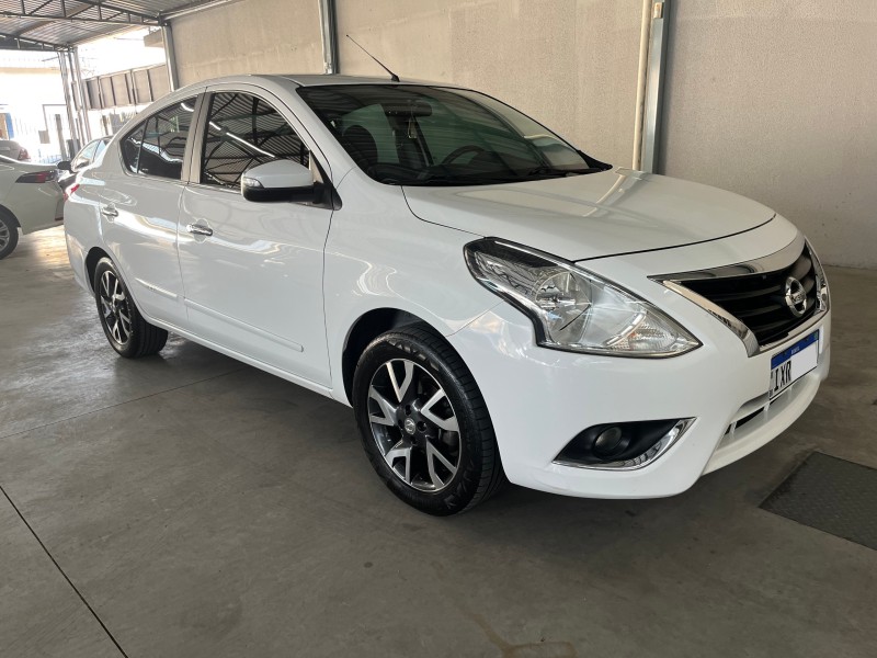 VERSA 1.6 16V FLEX UNIQUE 4P AUTOMÁTICO - 2017 - CAXIAS DO SUL