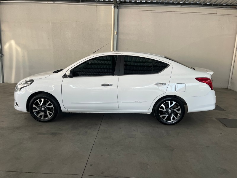VERSA 1.6 16V FLEX UNIQUE 4P AUTOMÁTICO - 2017 - CAXIAS DO SUL
