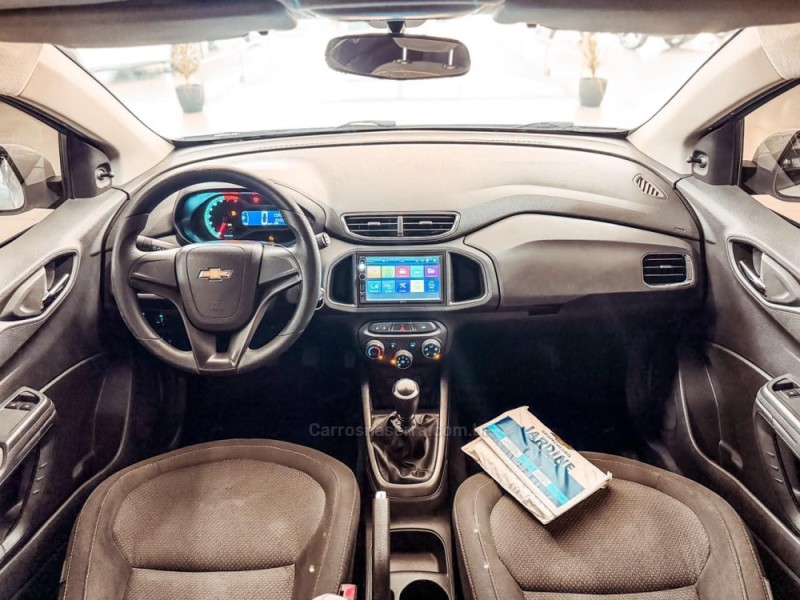 ONIX 1.0 LT 12V FLEX 4P MANUAL - 2014 - NOVA PRATA