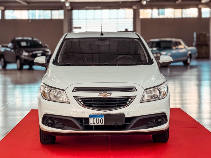 ONIX 1.0 LT 12V FLEX 4P MANUAL - 2014 - NOVA PRATA