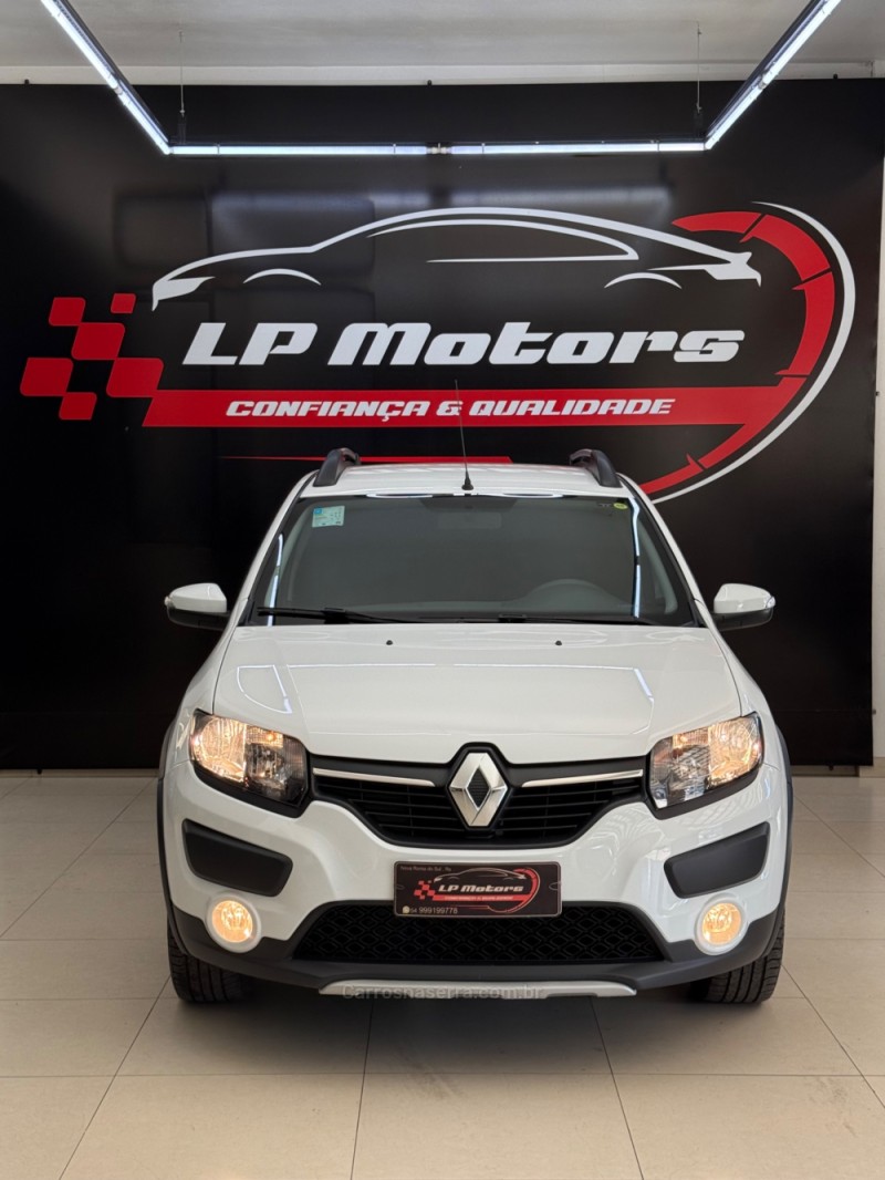 SANDERO 1.6 STEPWAY 8V FLEX 4P AUTOMATIZADO - 2018 - FARROUPILHA