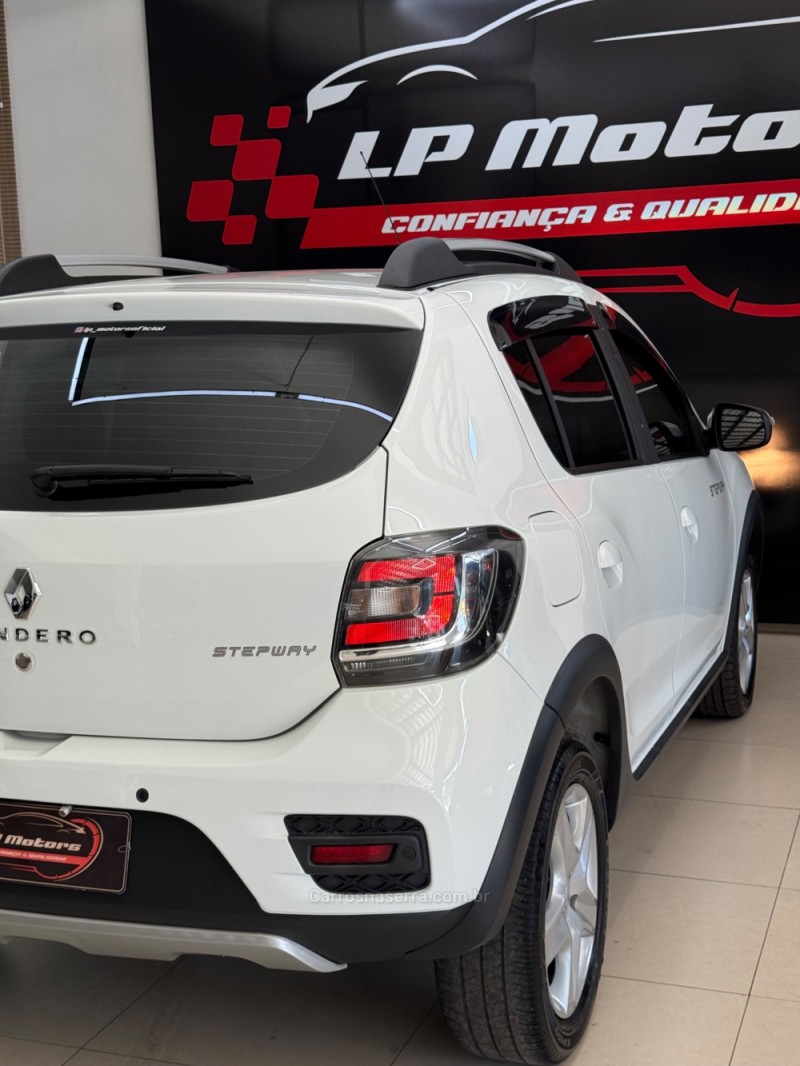 SANDERO 1.6 STEPWAY 8V FLEX 4P AUTOMATIZADO - 2018 - FARROUPILHA