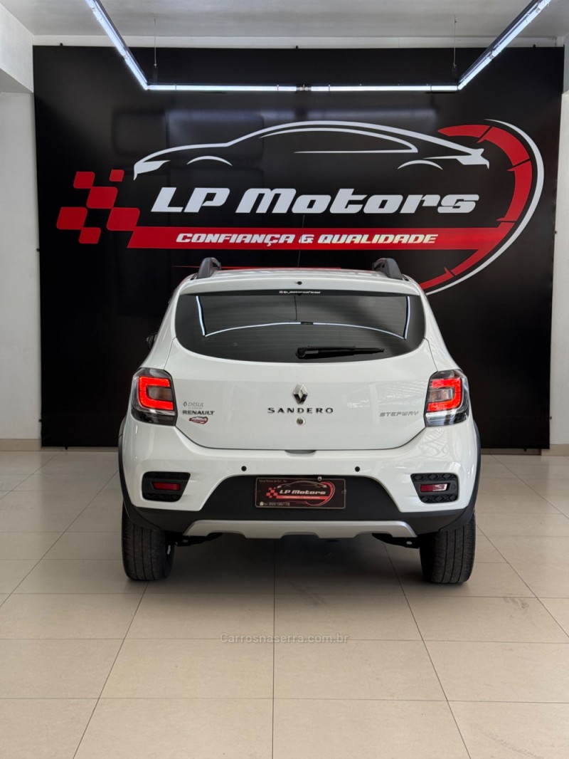 SANDERO 1.6 STEPWAY 8V FLEX 4P AUTOMATIZADO - 2018 - FARROUPILHA