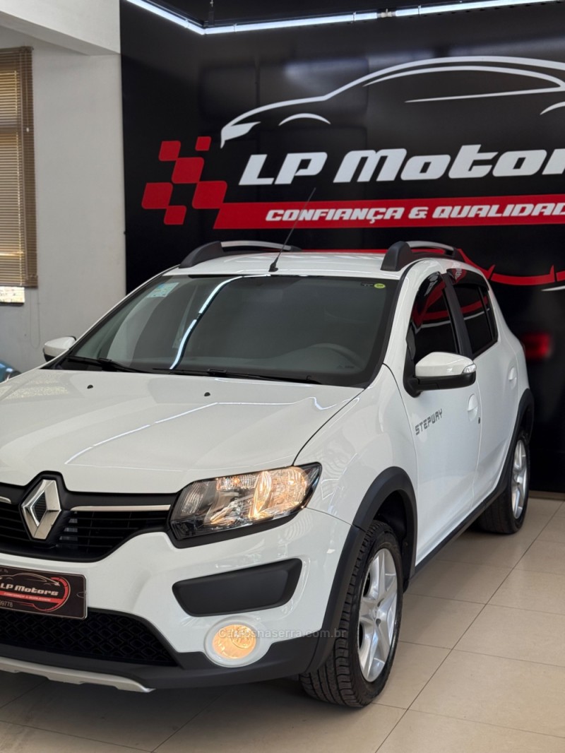 SANDERO 1.6 STEPWAY 8V FLEX 4P AUTOMATIZADO - 2018 - FARROUPILHA