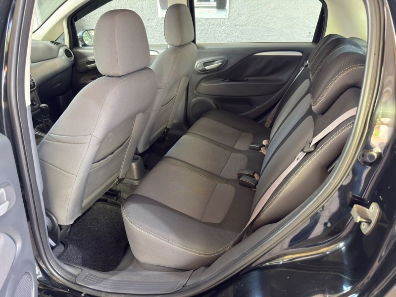 PUNTO 1.6 ESSENCE SP 16V FLEX 4P MANUAL - 2016 - FARROUPILHA