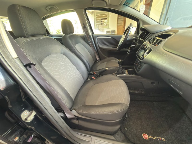 PUNTO 1.6 ESSENCE SP 16V FLEX 4P MANUAL - 2016 - FARROUPILHA