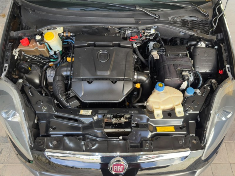 PUNTO 1.6 ESSENCE SP 16V FLEX 4P MANUAL - 2016 - FARROUPILHA
