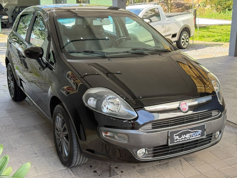 PUNTO 1.6 ESSENCE SP 16V FLEX 4P MANUAL - 2016 - FARROUPILHA