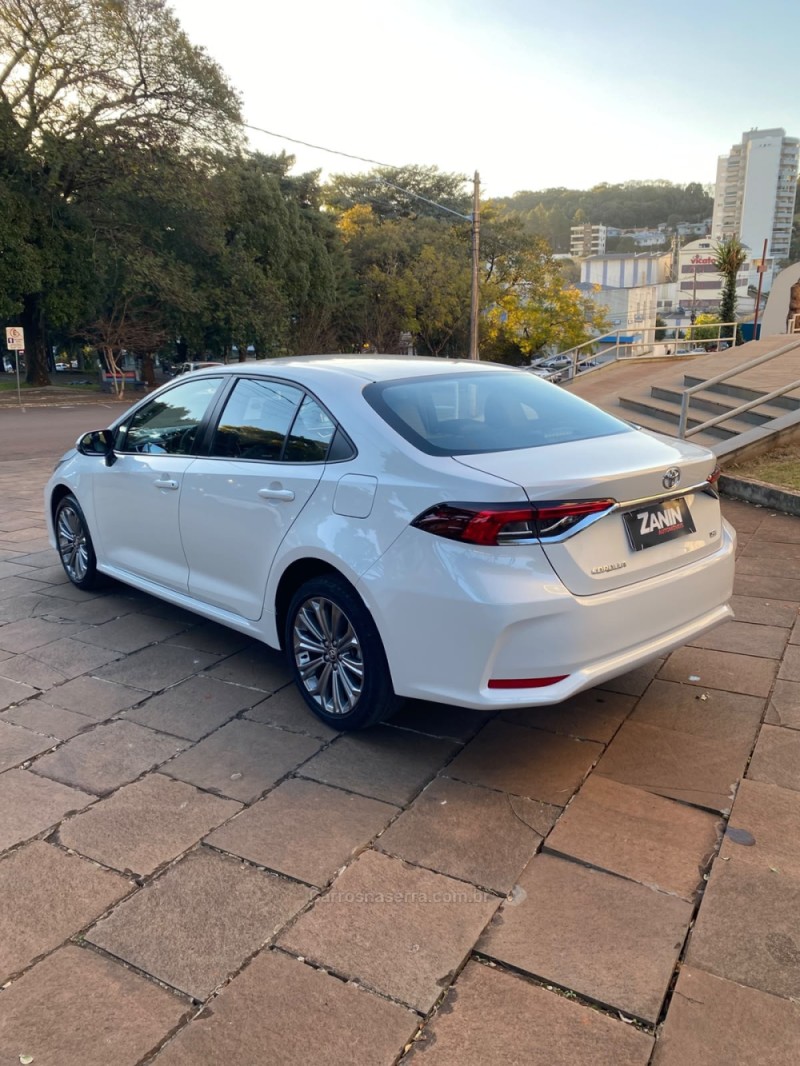 COROLLA 2.0 XEI 16V FLEX 4P AUTOMÁTICO - 2022 - SANANDUVA