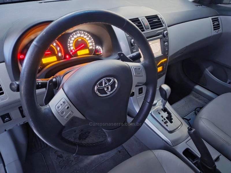 COROLLA 2.0 XEI 16V FLEX 4P AUTOMÁTICO - 2014 - CAMPO BOM