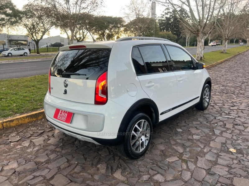 UP 1.0 CROSS 12V FLEX 4P MANUAL - 2016 - DOIS IRMãOS