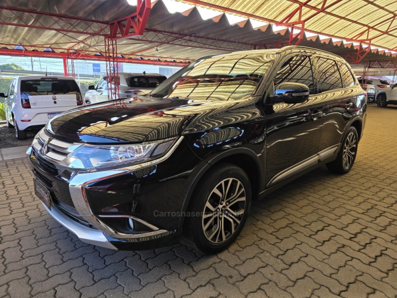 outlander 2.0 16v gasolina 4p automatico 2016 sapiranga