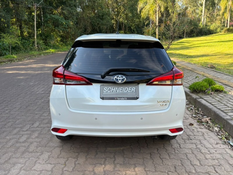 YARIS 1.5 XLS FLEX 4P AUTOMÁTICO - 2023 - NOVA PETRóPOLIS