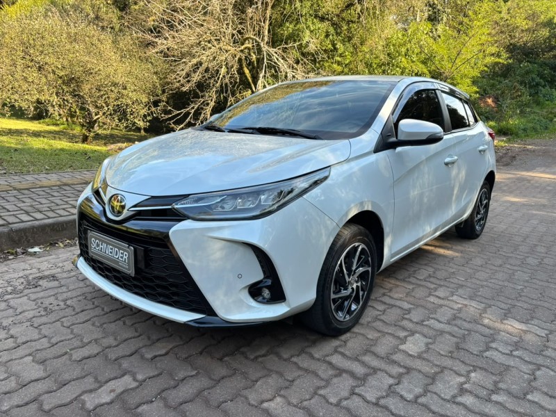 YARIS 1.5 XLS FLEX 4P AUTOMÁTICO - 2023 - NOVA PETRóPOLIS