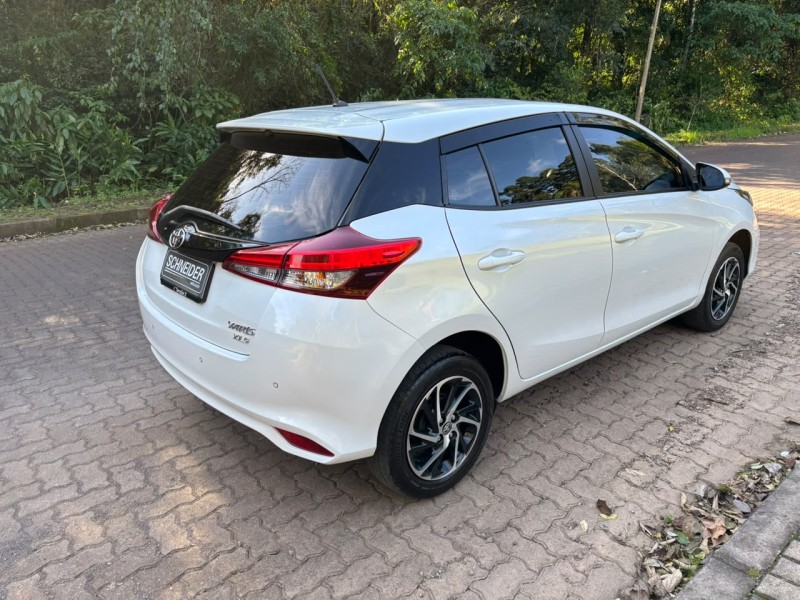 YARIS 1.5 XLS FLEX 4P AUTOMÁTICO - 2023 - NOVA PETRóPOLIS