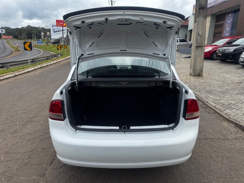 CLASSIC 1.0 MPFI LS 8V FLEX 4P MANUAL - 2016 - DOIS IRMãOS