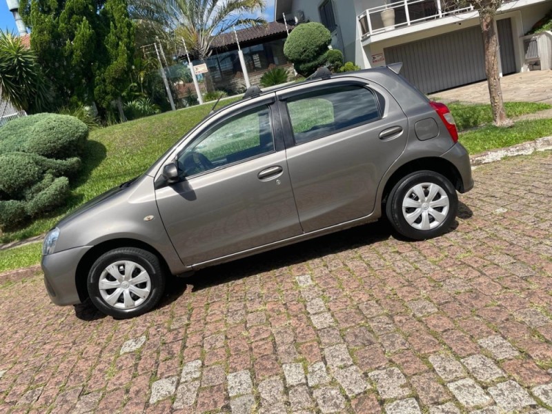 ETIOS 1.5 XS 16V FLEX 4P MANUAL - 2018 - PORTO ALEGRE