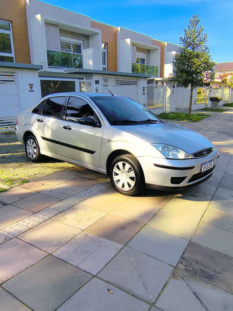 FOCUS 1.6 GL 8V GASOLINA 4P MANUAL - 2005 - FARROUPILHA