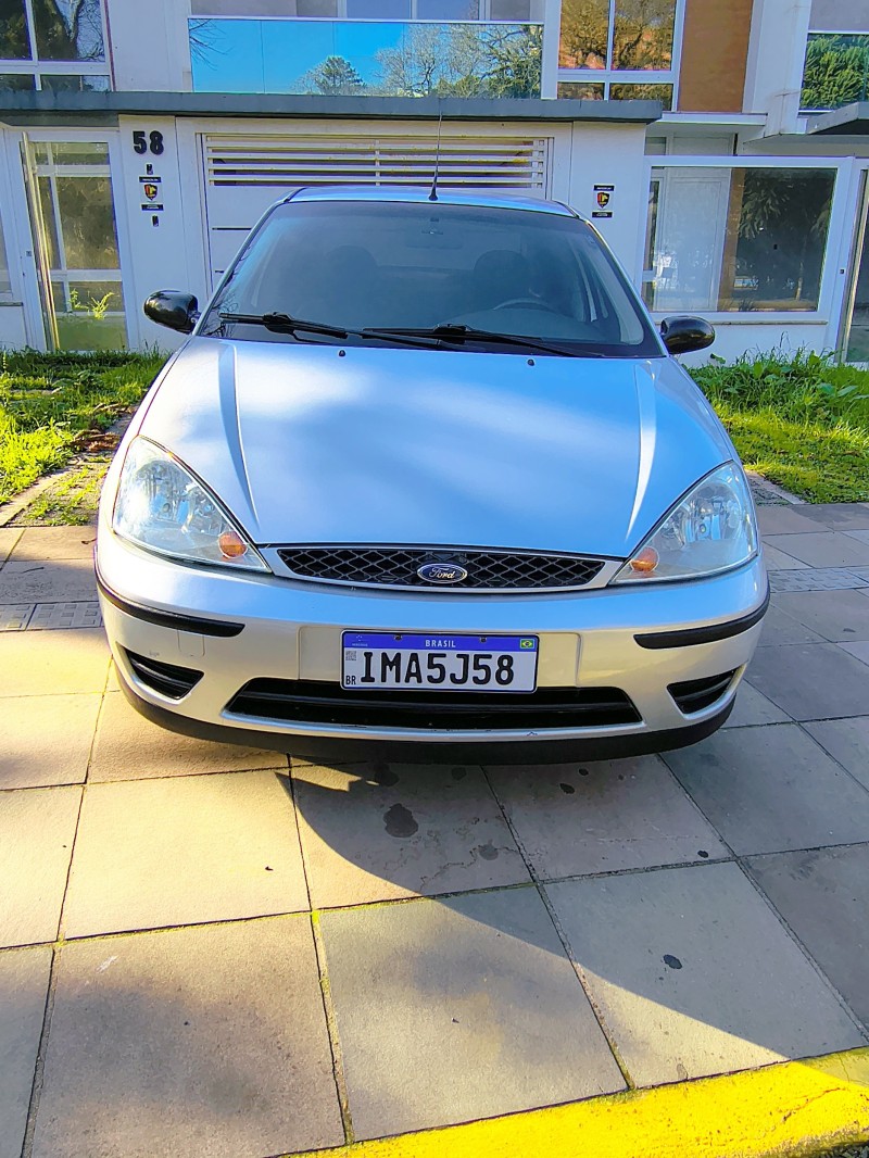 FOCUS 1.6 GL 8V GASOLINA 4P MANUAL - 2005 - FARROUPILHA