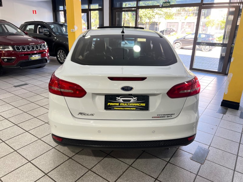 FOCUS 2.0 TITANIUM PLUS FASTBACK 16V FLEX 4P AUTOMÁTICO - 2016 - CAXIAS DO SUL