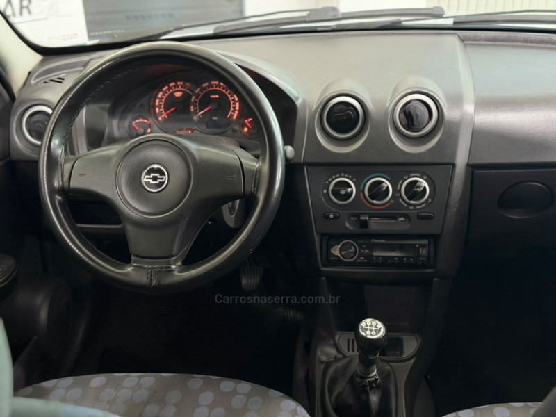 PRISMA 1.4 MPFI JOY 8V FLEX 4P MANUAL - 2009 - NOVO HAMBURGO