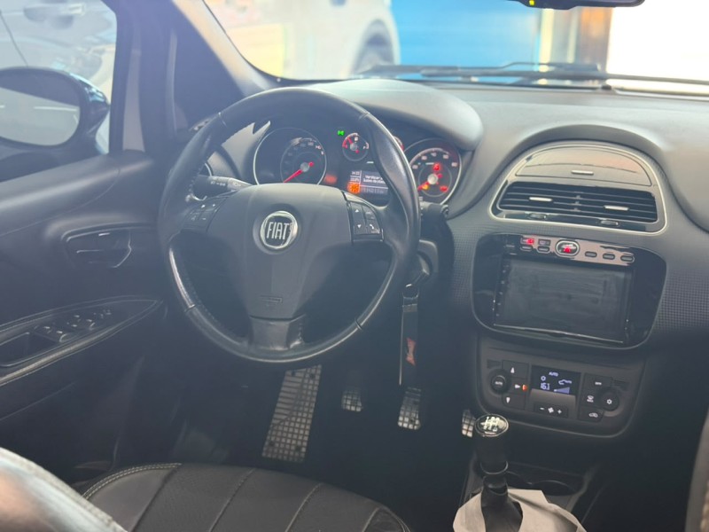PUNTO 1.8 BLACKMOTION 16V FLEX 4P MANUAL - 2015 - CAXIAS DO SUL