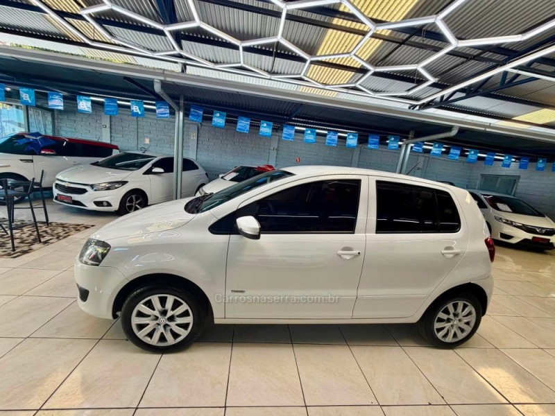 FOX 1.0 ITREND 8V FLEX 4P MANUAL - 2011 - ESTâNCIA VELHA