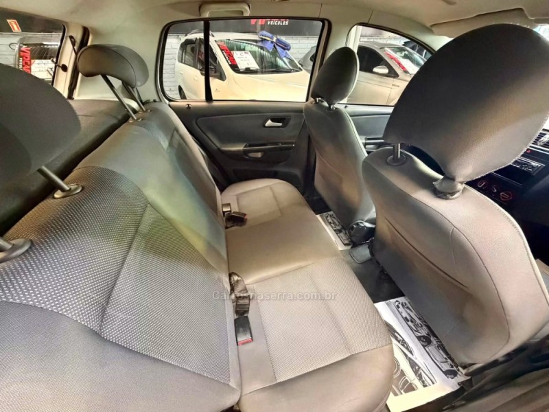FOX 1.0 ITREND 8V FLEX 4P MANUAL - 2011 - ESTâNCIA VELHA
