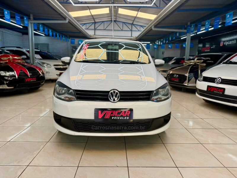 FOX 1.0 ITREND 8V FLEX 4P MANUAL - 2011 - ESTâNCIA VELHA