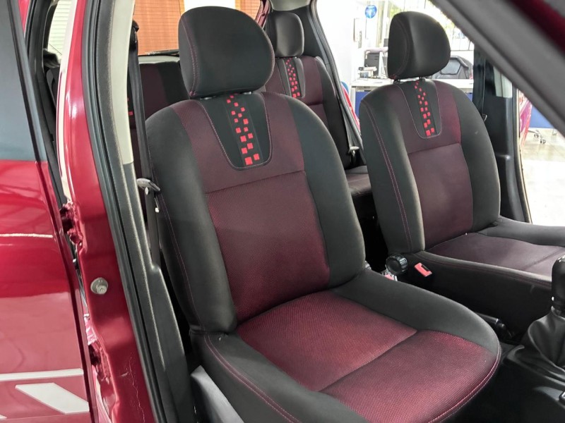 SANDERO 1.6 STEPWAY 16V FLEX 4P MANUAL - 2013 - CAXIAS DO SUL
