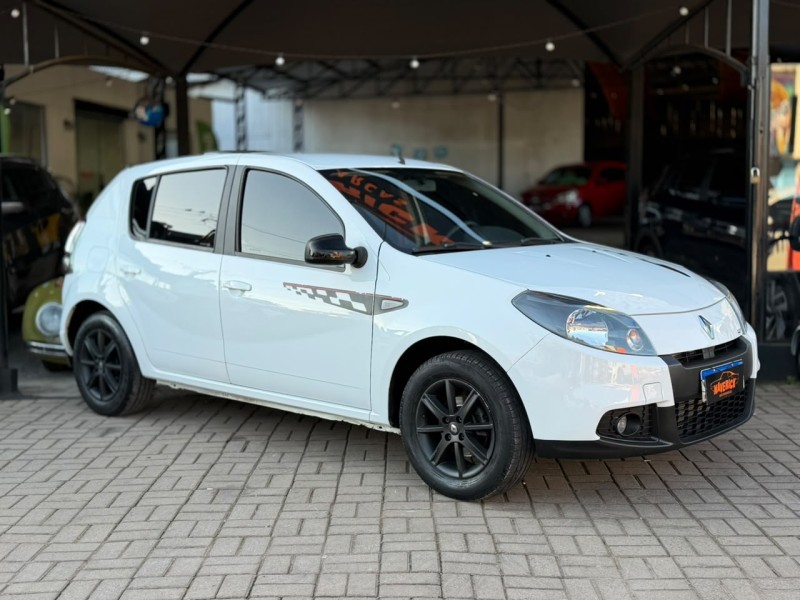 SANDERO 1.6 GT LINE LIMITED FLEX 4P MANUAL - 2013 - LAGOA VERMELHA