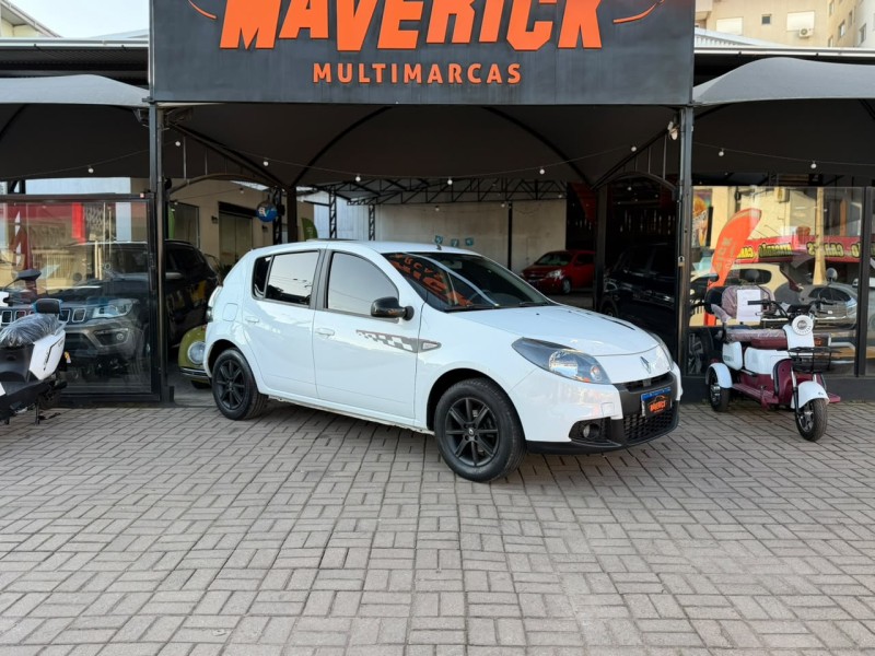 SANDERO 1.6 GT LINE LIMITED FLEX 4P MANUAL - 2013 - LAGOA VERMELHA