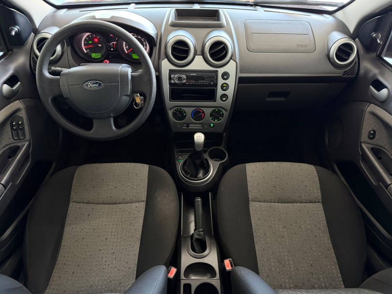 FIESTA 1.6 MPI CLASS SEDAN 8V FLEX 4P MANUAL - 2013 - FELIZ