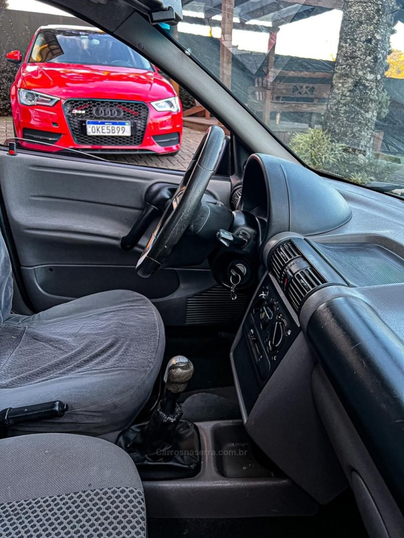 CLASSIC 1.0 MPFI LS 8V FLEX 4P MANUAL - 2011 - CANELA