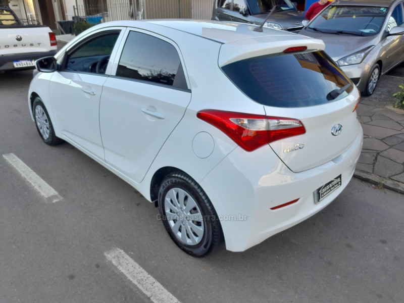 HB20 1.0 COMFORT PLUS 12V FLEX 4P MANUAL - 2013 - NOVA PRATA