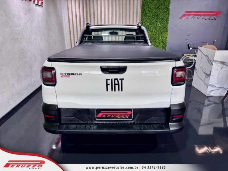 STRADA 1.4 ENDURANCE CS PLUS 8V FLEX 2P MANUAL - 2022 - NOVA PRATA