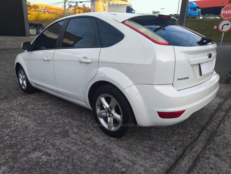 FOCUS 1.6 GLX SEDAN 8V FLEX 4P MANUAL - 2012 - FARROUPILHA