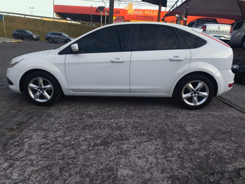 FOCUS 1.6 GLX SEDAN 8V FLEX 4P MANUAL - 2012 - FARROUPILHA