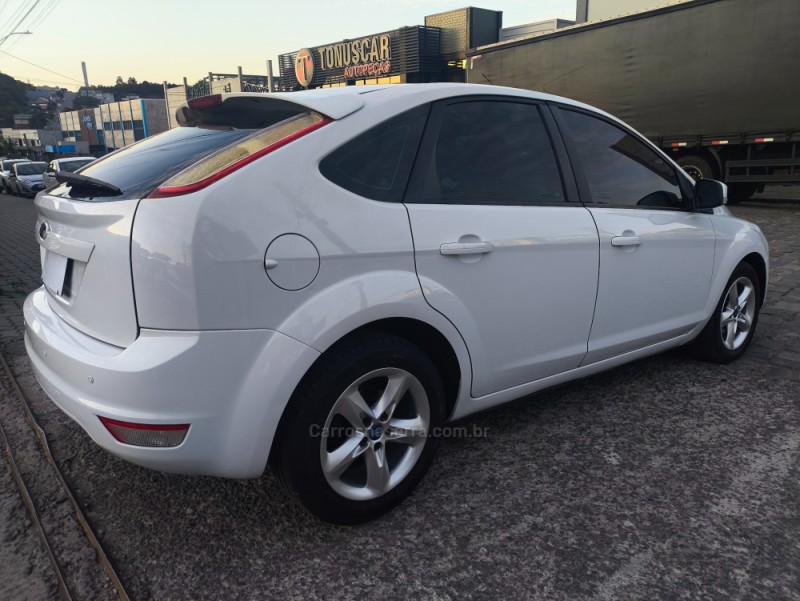 FOCUS 1.6 GLX SEDAN 8V FLEX 4P MANUAL - 2012 - FARROUPILHA